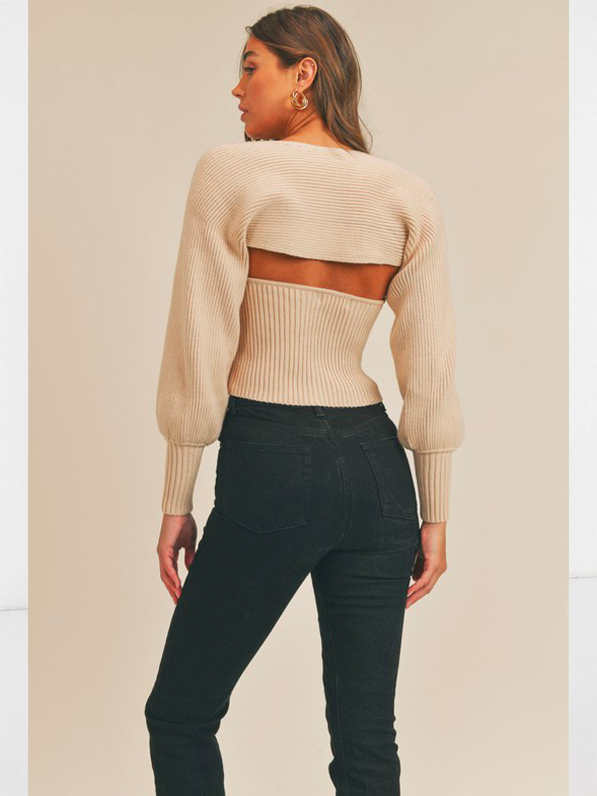 Top y Sueter Nude